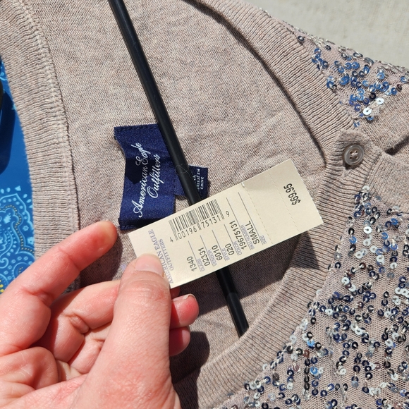 AMERICAN EAGLE OUTFITTERS Silver Sequin Cardigan - Picture 3 of 5